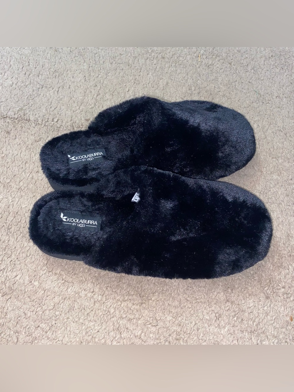 UGG Koolaburra POMI Slippers Women’s 9 Black Faux Fur Slides